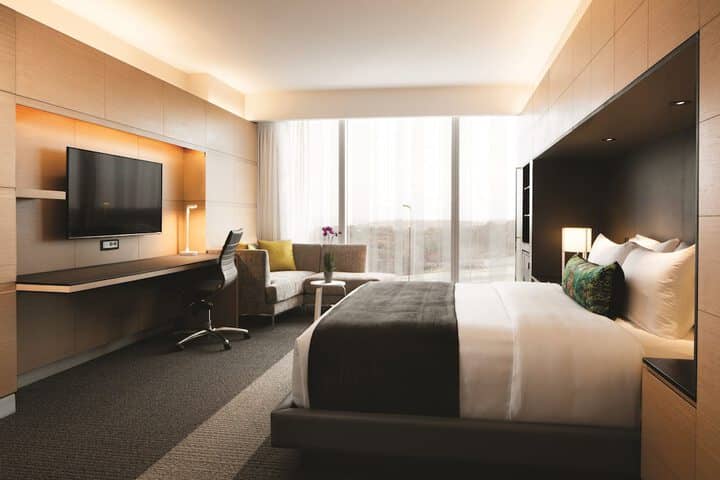 Room 4 of 40