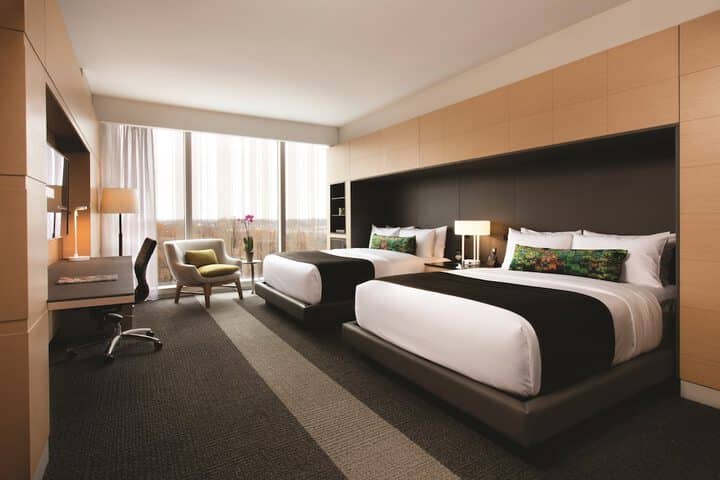 Room 5 of 40